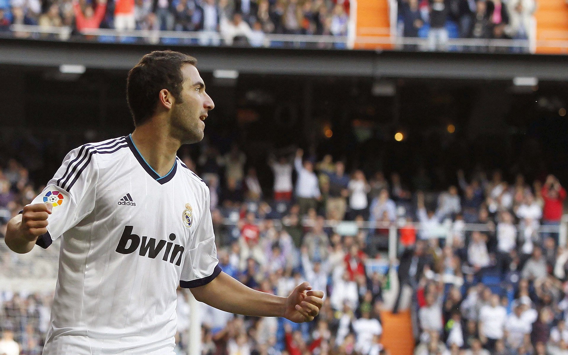 乔·莫伊:全黑队的前锋巨人,scrum核心的强力支柱,乔乔莫伊斯三部曲